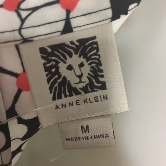 Anne Klein Short Sleeve Floral Mid Length Blouse - Picture 6 of 7